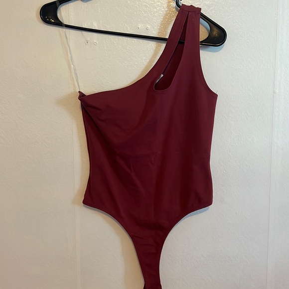 NWOT - one shoulder bodysuit - Picture 1 of 3